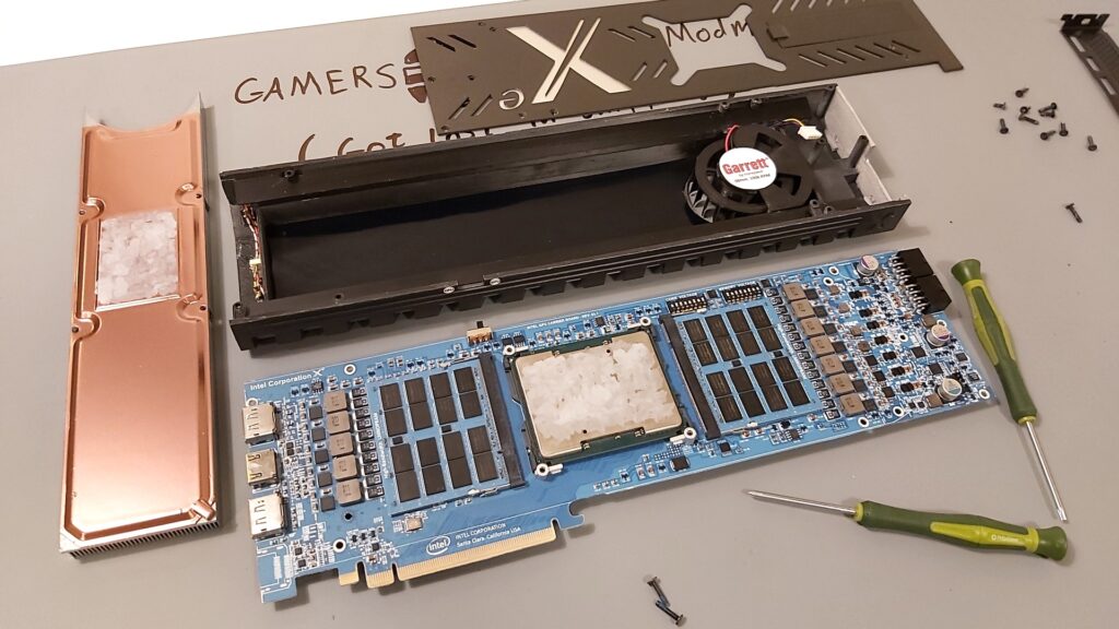 Intel Xe Eiffel 6500 disassembled graphics card